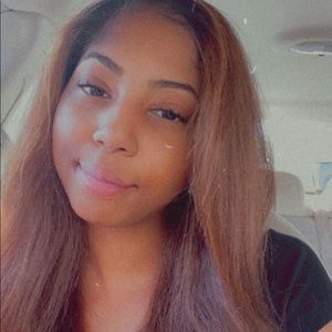 Meet your Posher, Natavia